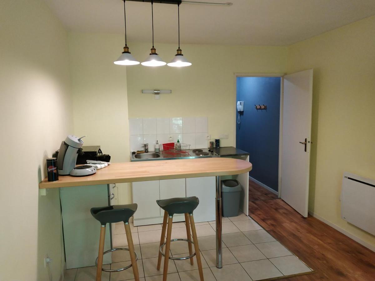 Bonvallet - Studio paisible et chaleureux avec balcon Amiens Chambre photo