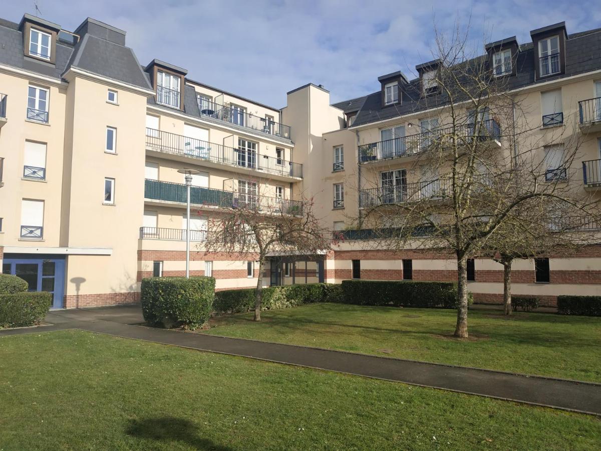 Bonvallet - Studio paisible et chaleureux avec balcon Amiens Chambre photo